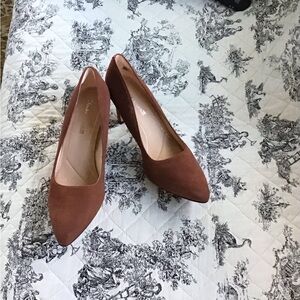 NEW no box, Clarks Lanai Rae 3” pump in gorgeous rich chestnut brown 8m!